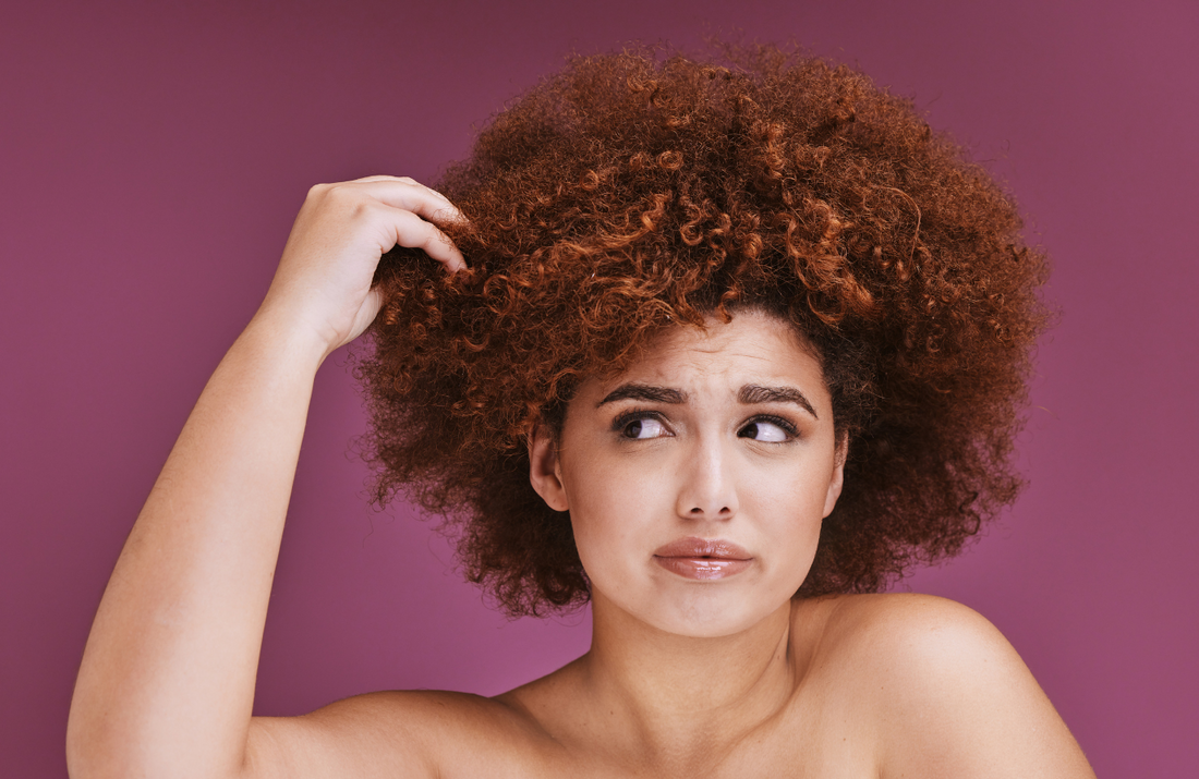 5 Conseils Pour Prévenir les Fourches et la Casse des Cheveux